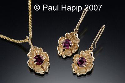 #313 - Anemone Flower Pendant